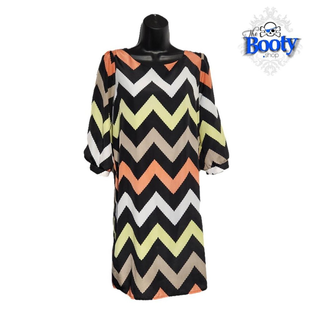 Almost Famous Chevron Mod Pull-over mini With 3/4 Sleeves Size: M